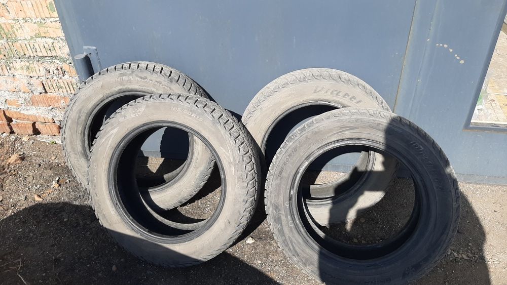 Автошины зимние шипованные