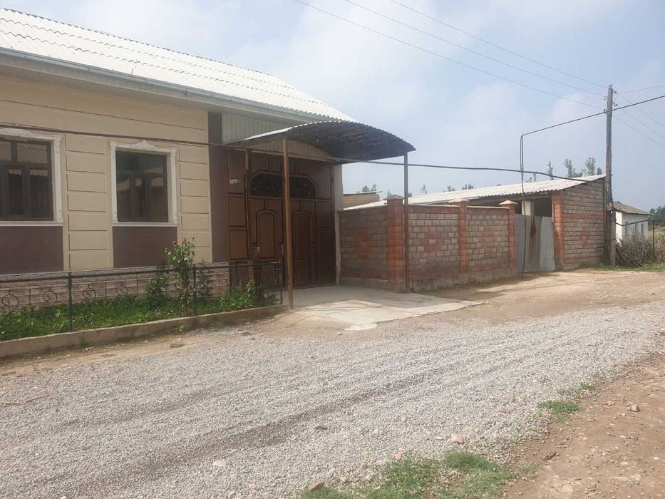 21 sotixli uy sotiladi