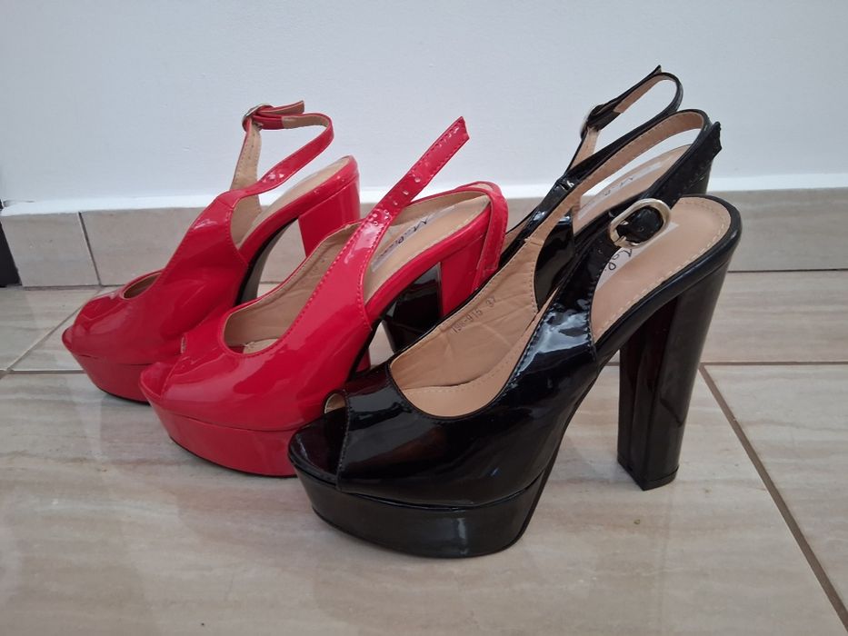 Sandale cu toc inalt