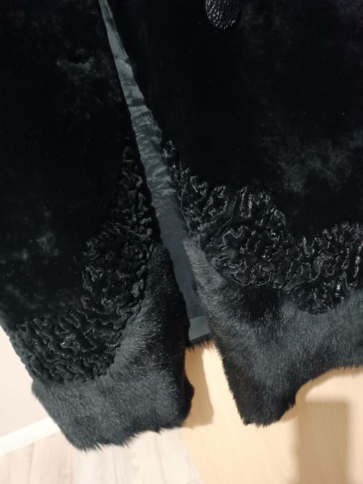 Мутоновая шуба в отличном состоянии