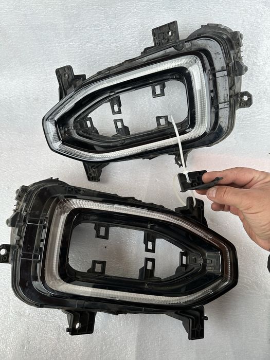Leduri bară stânga dreapta vw t roc.cod:2ga941056.2ga941055.