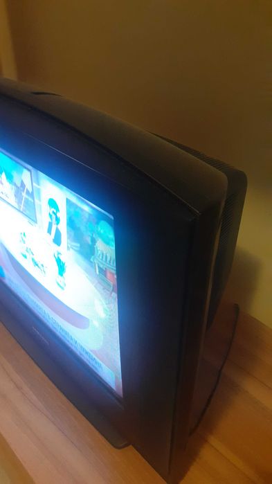Телевизор Samsung  за 28
