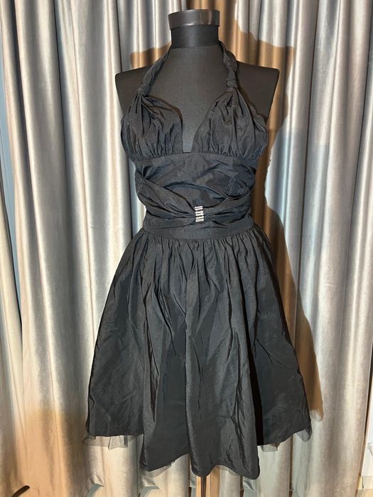 Rochie neagra eleganta