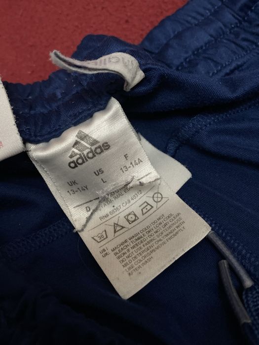 Pantaloni scurti Adidas