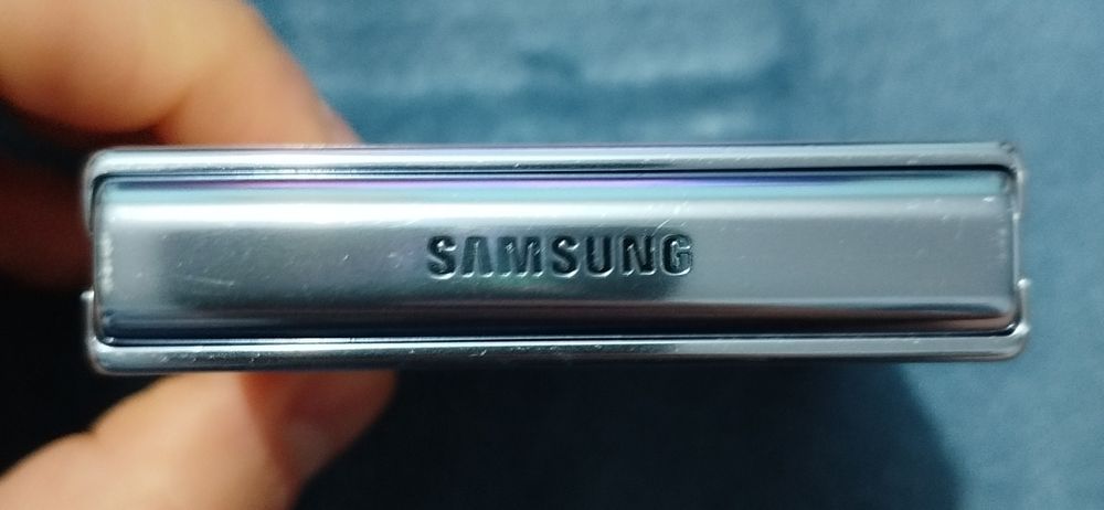 Samsung Galaxy Z Flip 4 5G