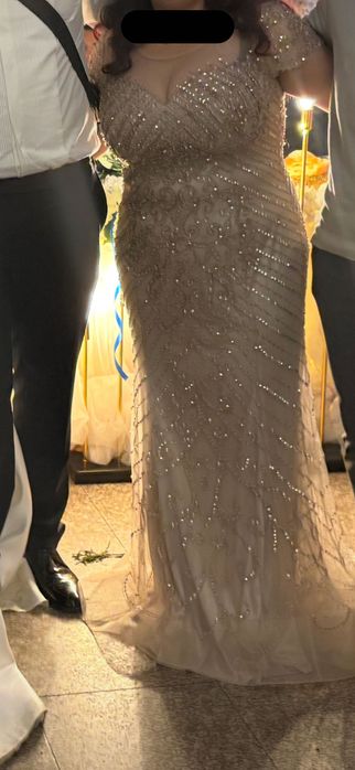 Страхотна официална рокля носена само 3часа