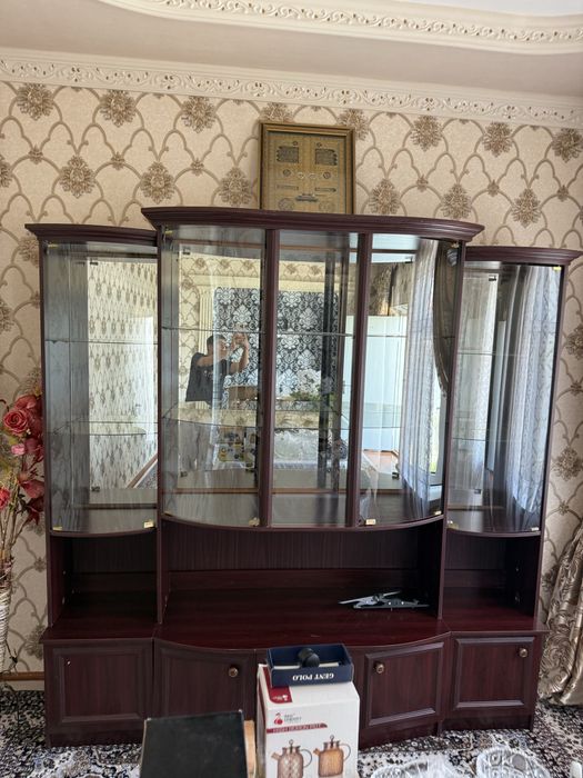 Мебель стенка сотилади холати зор