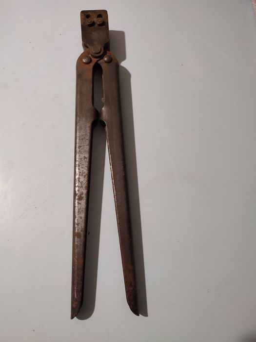 Продам пломбиратор и отвес теодолита