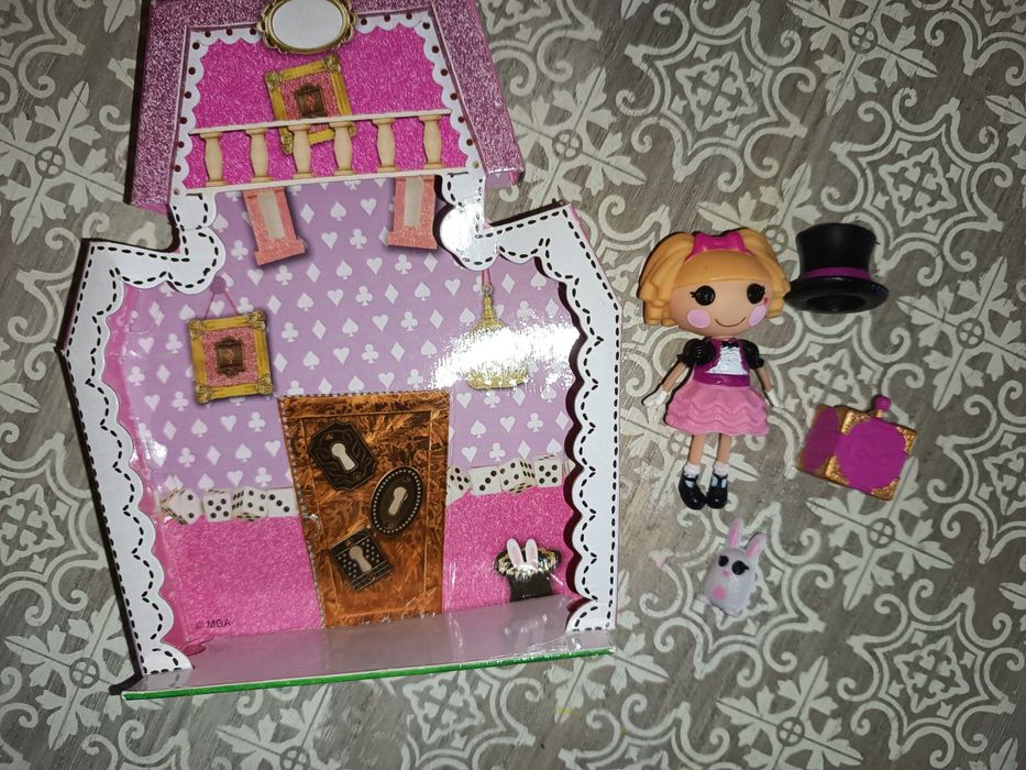 Кукли и къщи Лалалупси