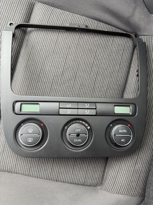 Климатроник за GOLF 5