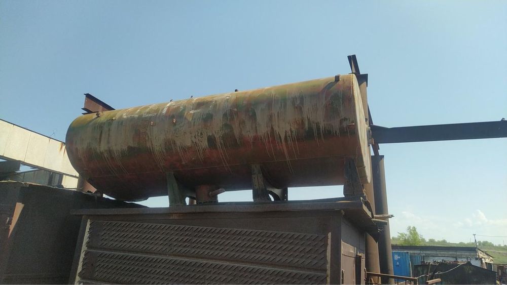 Продаю под ГСМ емкость