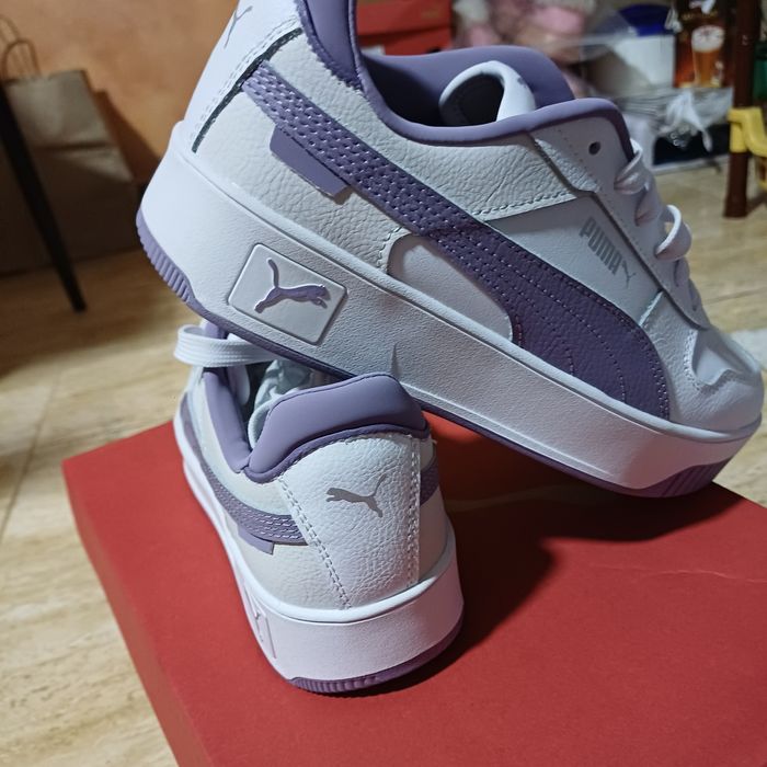 Adidasi puma albi cu mov nr 38.5