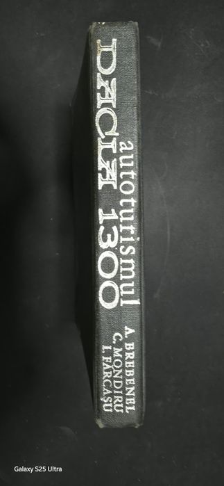 Carte Autoturismul Dacia 1300