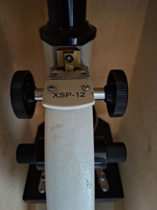 Монокулярный биологический микроскоп XSP-12.