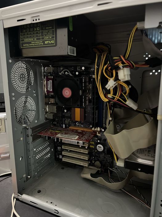 Retro PC AMD Sempron 2500+ cu windows XP