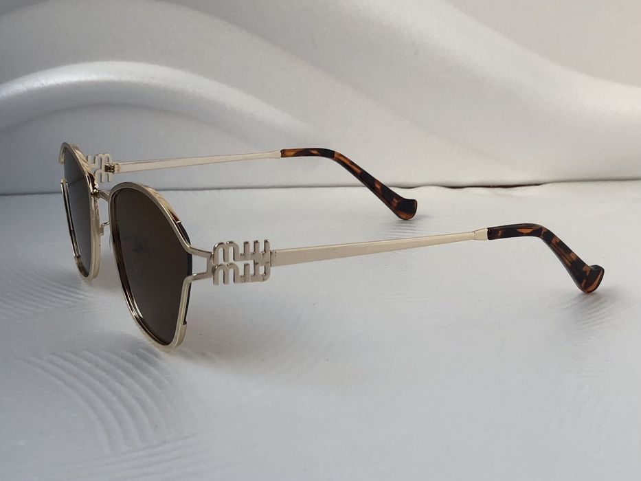 Модерни дамски слънчеви очила