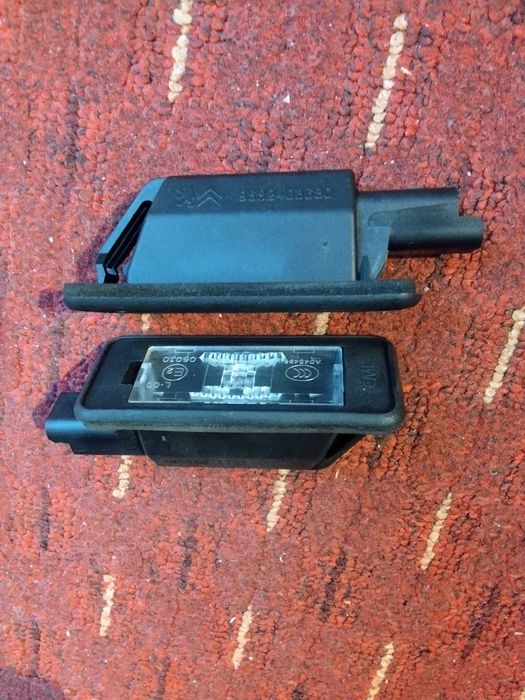 Lampa numar inmatriculare peugeot citroen