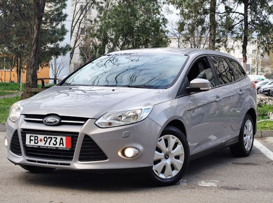 Ford Focus 2013, 1.6 benzină clasic, Navi, Cameră marșarier