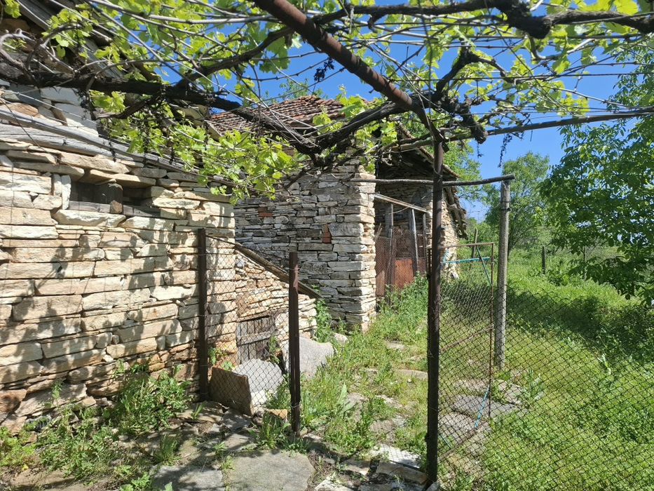 Продава се Къща в с. Камилски дол, Област Хасково - 90 кв.м за 108 €/кв.м - Снимка #2