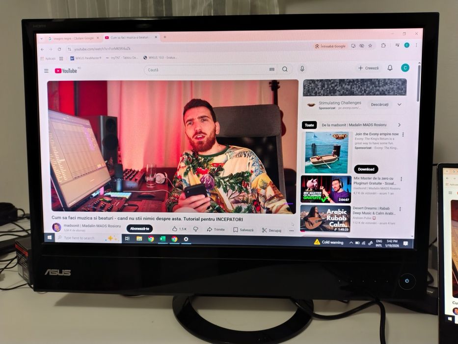 Monitor Full HD 60 cm