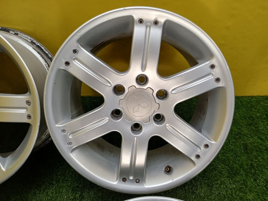 Диски R18 6×139.7 на Mitsubishi Pajero.