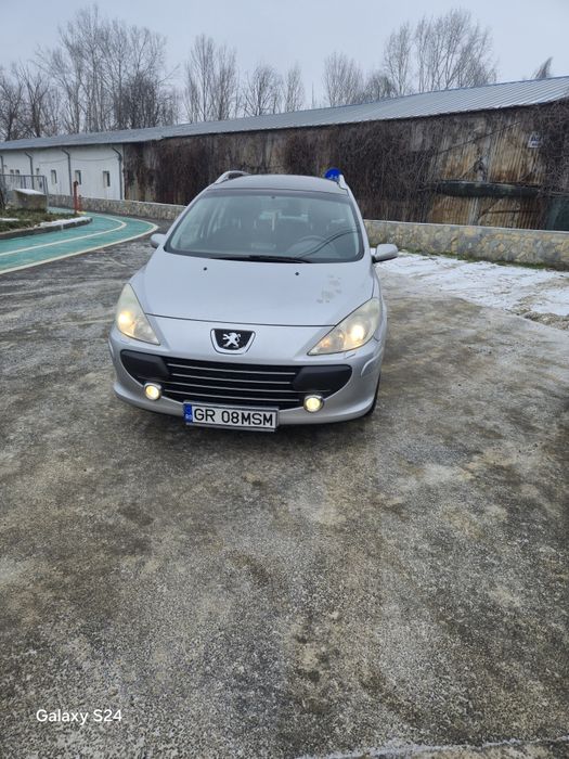 Peugeot 307 motor 2.0 diesel 130 cp    7 LOCURI   panoramic  2300 euro
