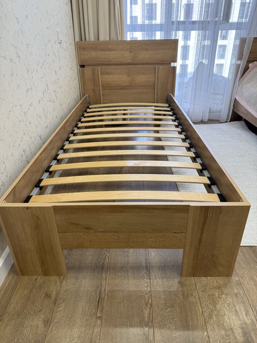 Продается кровати, размеры 200/90