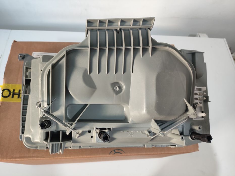 124 мерс фара депо Тайвань