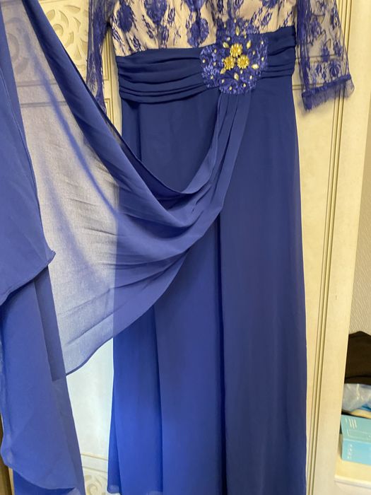 Платье с корсетом на подкладе 48р