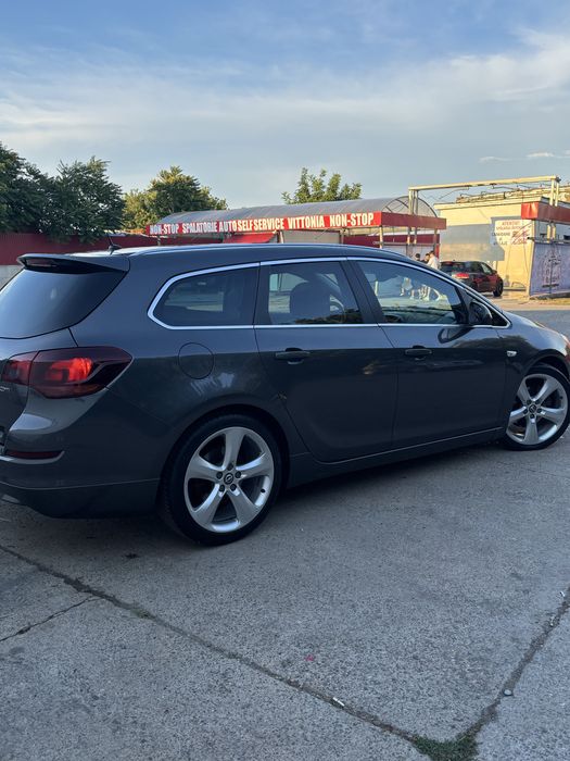 Opel astra J sport tourer