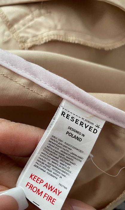 Плащ Reserved для девочки, на рост 152 см