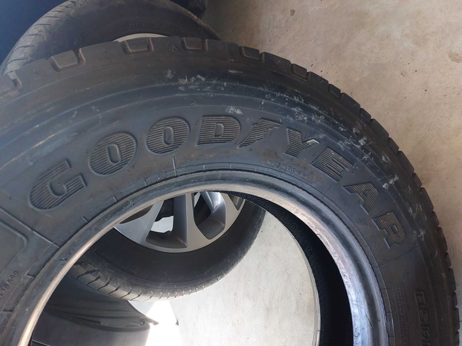 4бр.гуми камионски задни  goodyear 215 90 17,5  dot4714 цена за бр.