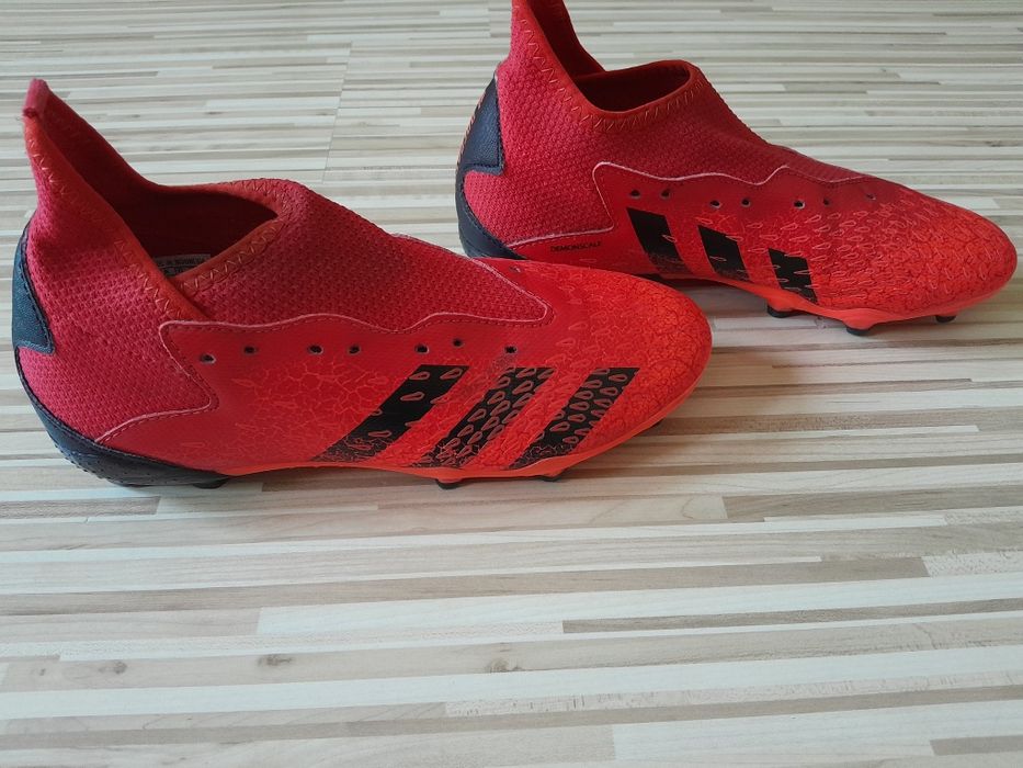 Adidasi pentru fotbal