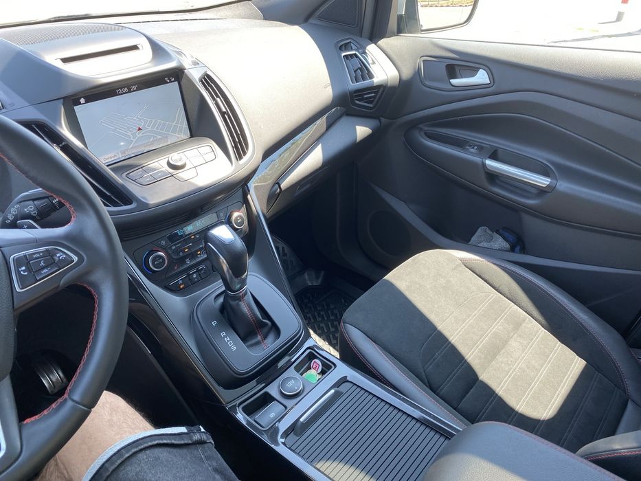 FORD KUGA/ST-line/2.0/180/AWD/Poweschift