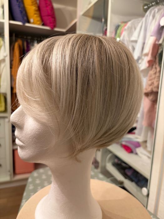 Перука, 24 см, високо качество.