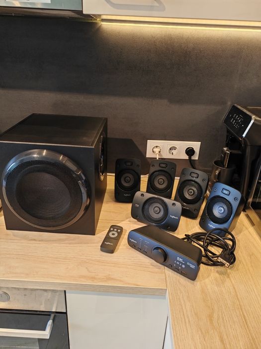 Съраунд система Logitech Z906 5.1