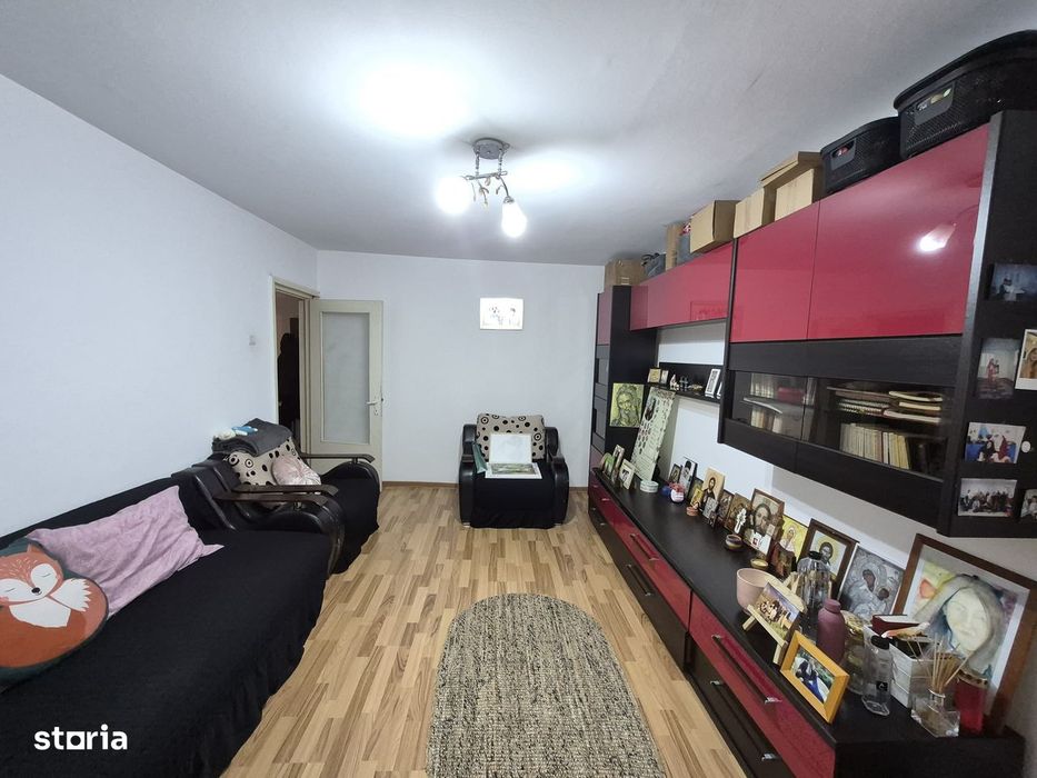 Apartament cu 3 camere decomandat zona Nicolina Lidl lângă bulevard — fotografia 3