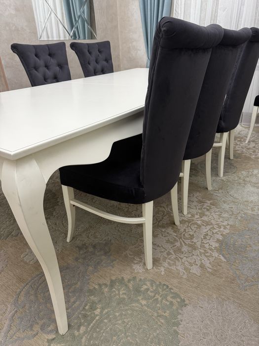 Стол обеденный со стульями