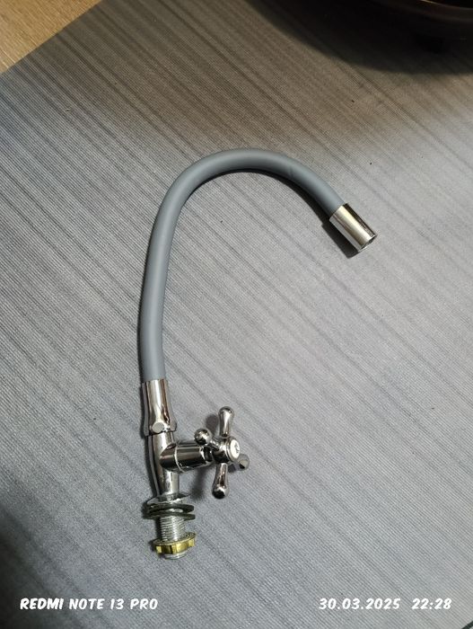 Кран для горячей воды