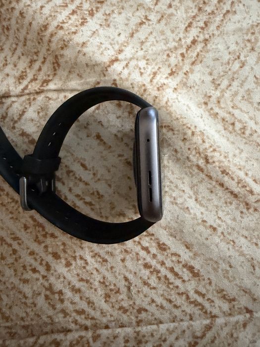 Продавам Huawei watch Fit 5