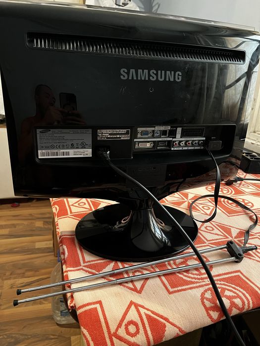 Телевизор/Монитор Samsung