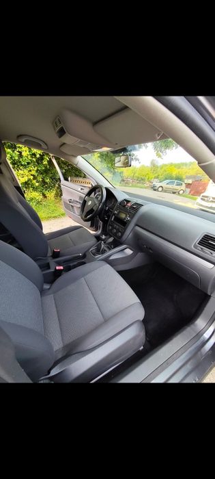 Vând Golf 5 2009