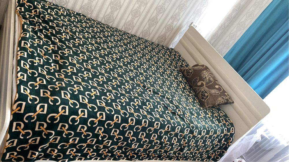 Продам спальний гарнитур