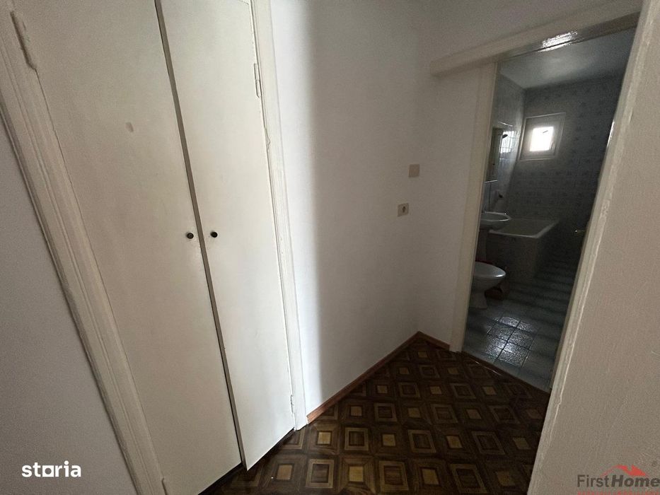 Apartament cu 2 camere de vanzare, etaj 4, zona Sud