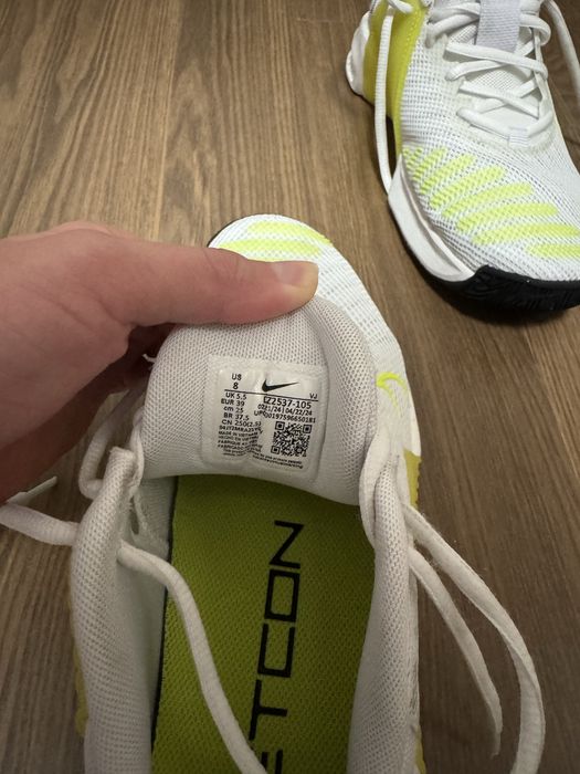 спортивные кроссовки найк