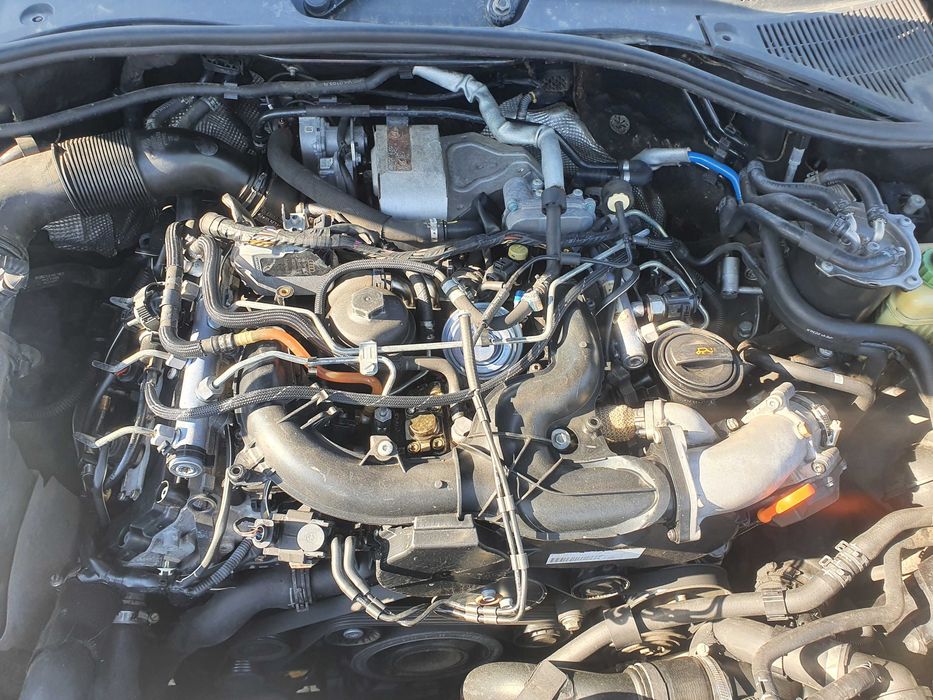 Motor complet fara anexe Audi A8 D3 cod motor ASB 3.0 tdi v6 233 cp A6 haion portbagaj aripa stanga dreapta perna aer dreapta spate far stanga dreapta