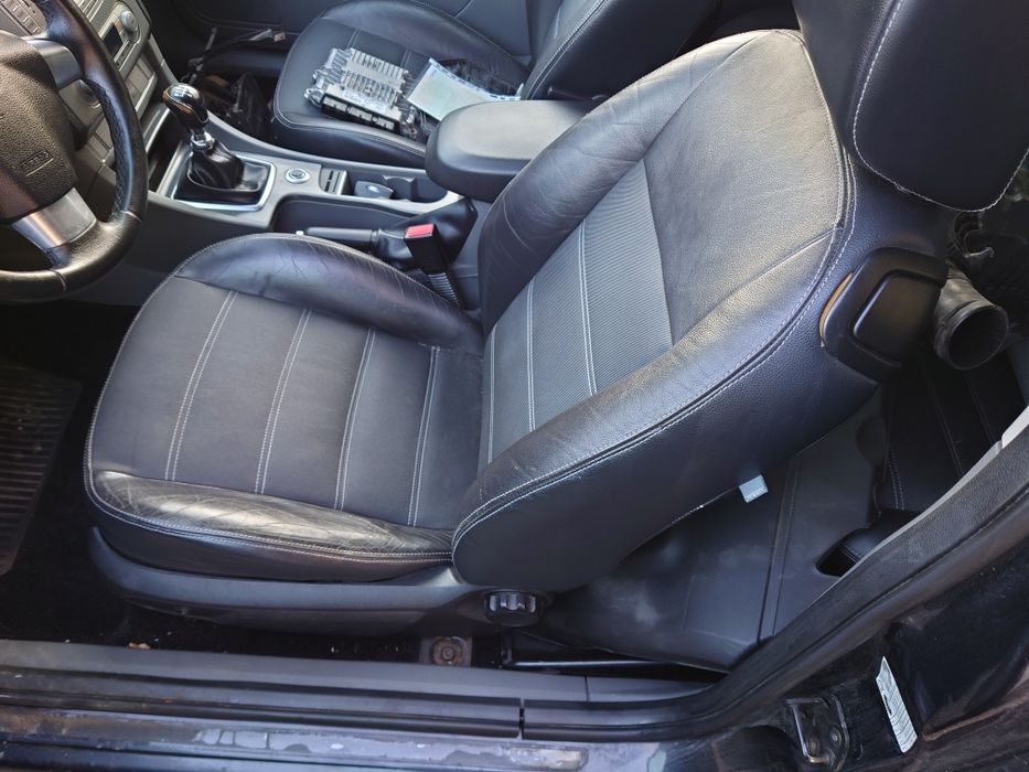 Interior / scaune semi piele Ford Focus 2 coupe de europa