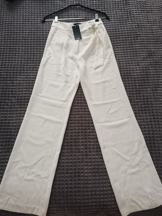 Стилен панталон Mango