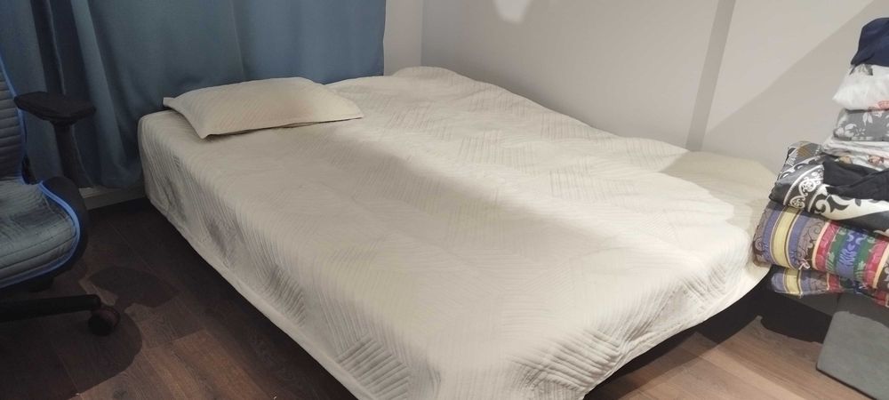 Кровать двуспальная