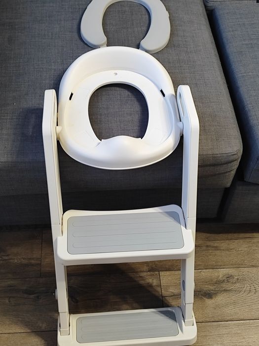 Продам детское сиденье- лестница для унитаза